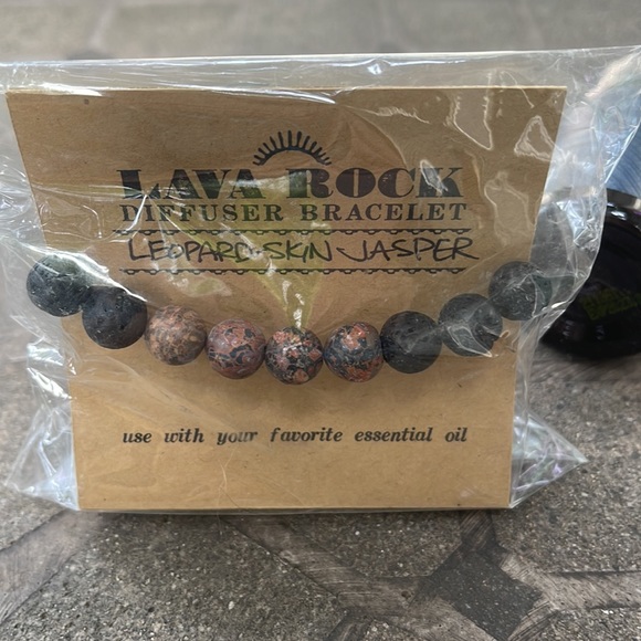 Lava Rock bracelet with essential oils - Picture 2 of 4